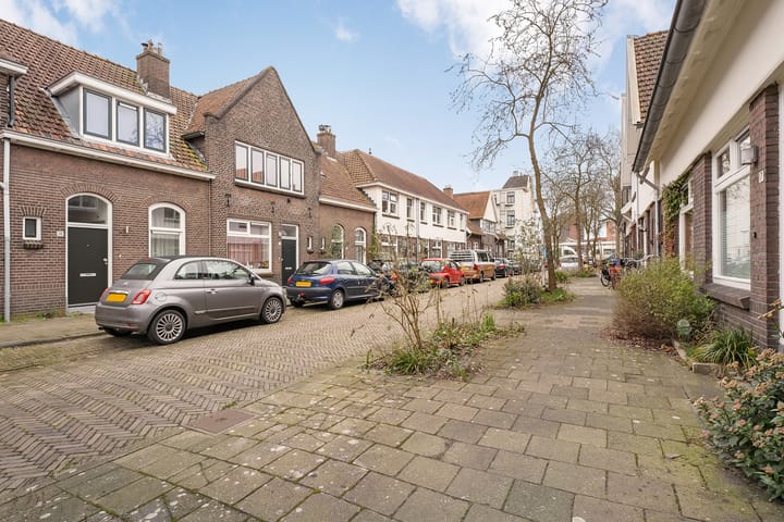 Foto 33 van Derk Buismanstraat 19