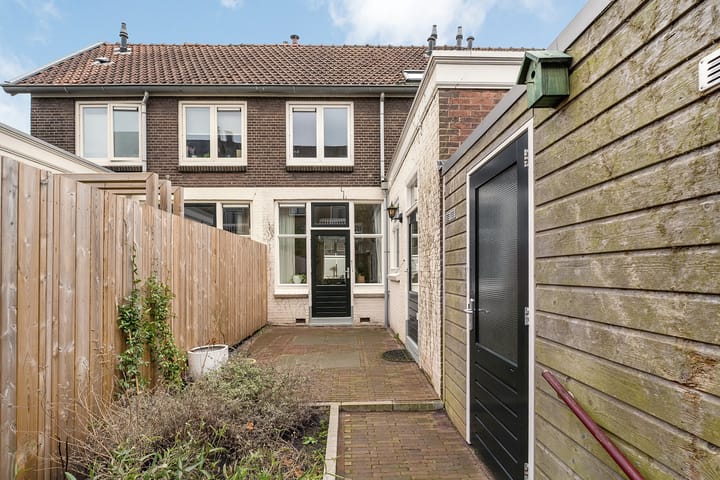 Foto 30 van Derk Buismanstraat 19