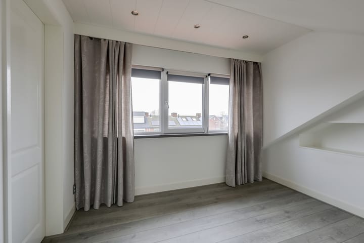 Foto 37 van Weidestraat 6