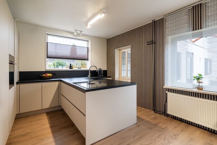 Foto 2 van van Ruysdaelstraat 33