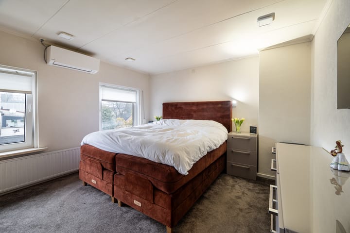 Foto 16 van van Ruysdaelstraat 33