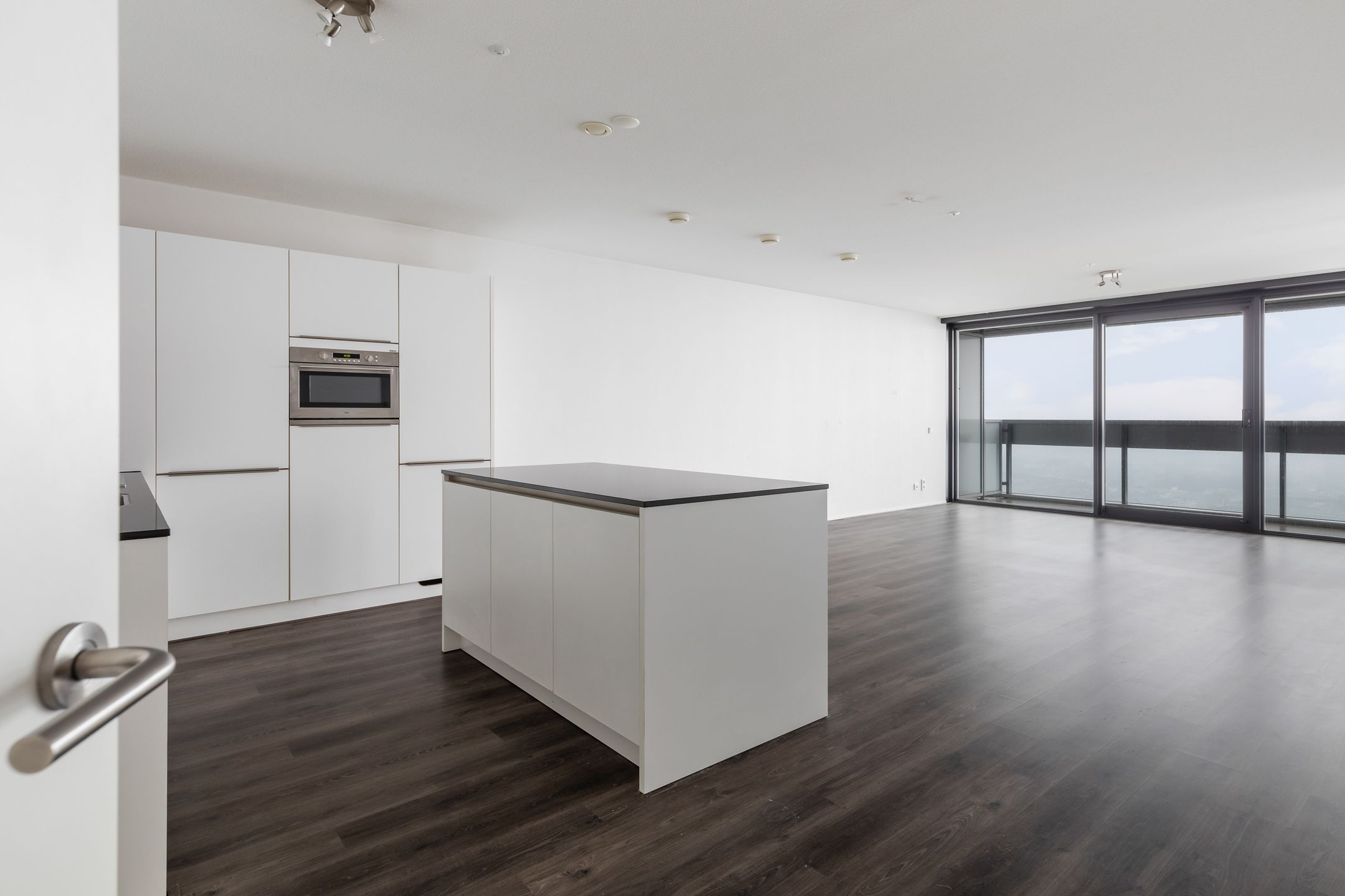 Foto 9 van Anna van Buerenplein 226