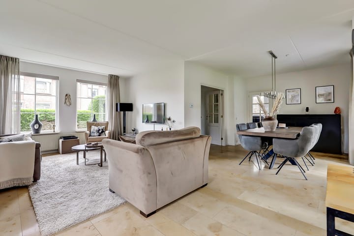 Foto 2 van Aronskelk 20