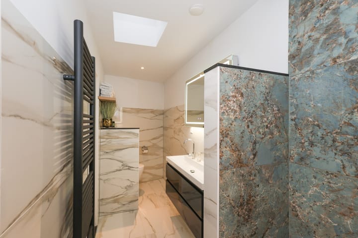 Photo 32 of Obalaan 20