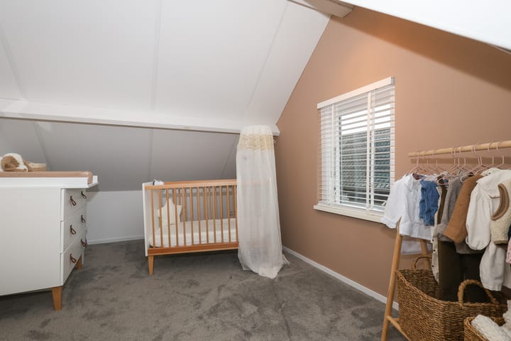 Photo 37 of Obalaan 20