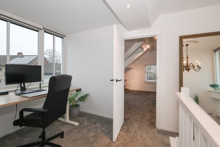 Photo 41 of Obalaan 20