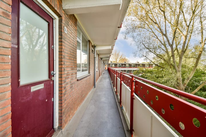 Foto 17 van Antony Moddermanstraat 96