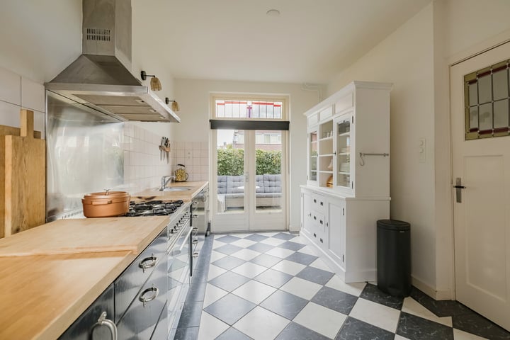 Foto 4 van Linnaeusstraat 7