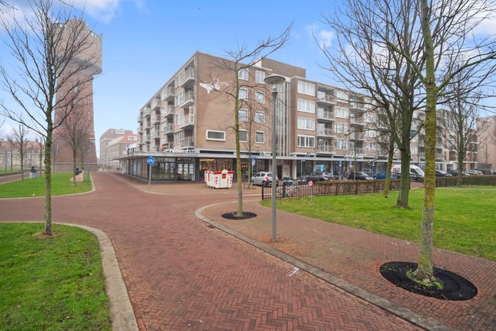 Foto 1 van Julianaplein 102