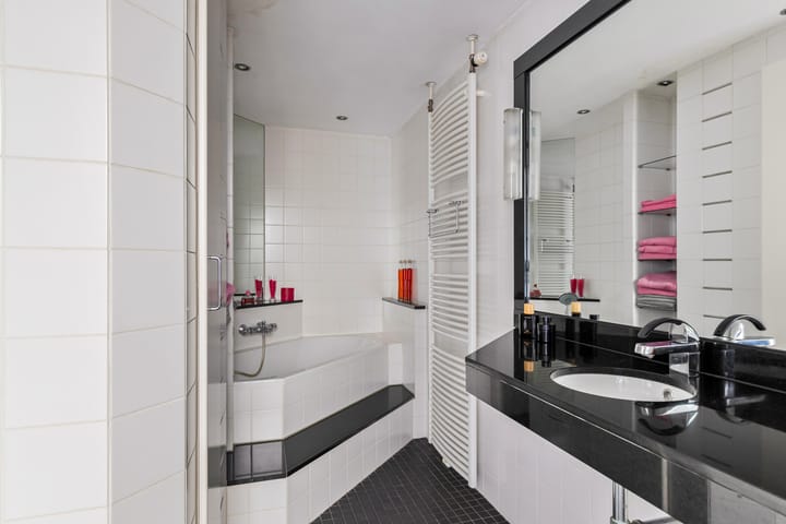 Photo 16 of Oostvlietweg 3-A