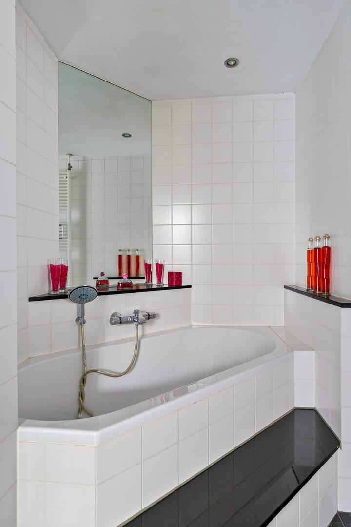 Photo 18 of Oostvlietweg 3-A