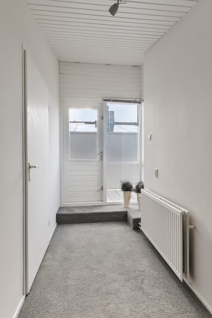 Photo 22 of Oostvlietweg 3-A