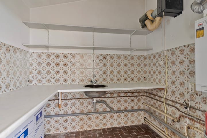 Photo 25 of Oostvlietweg 3-A