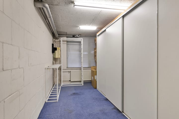 Photo 28 of Oostvlietweg 3-A