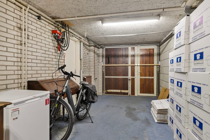 Photo 29 of Oostvlietweg 3-A