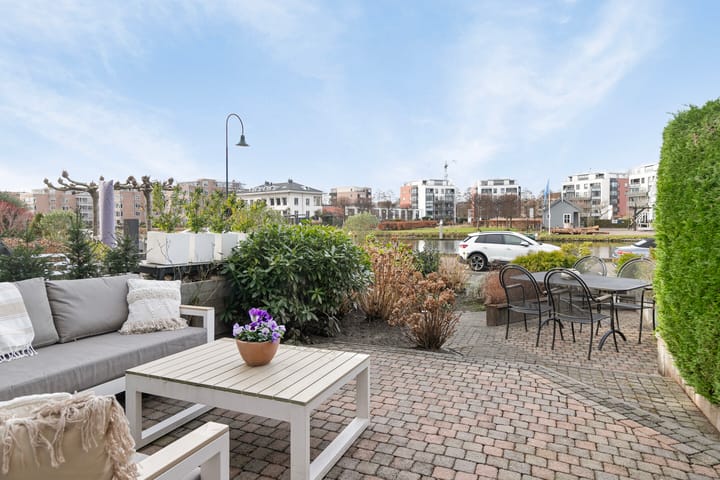 Photo 31 of Oostvlietweg 3-A