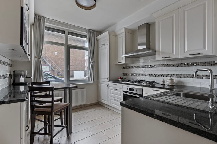 Foto 10 van Prins Karelstraat 107