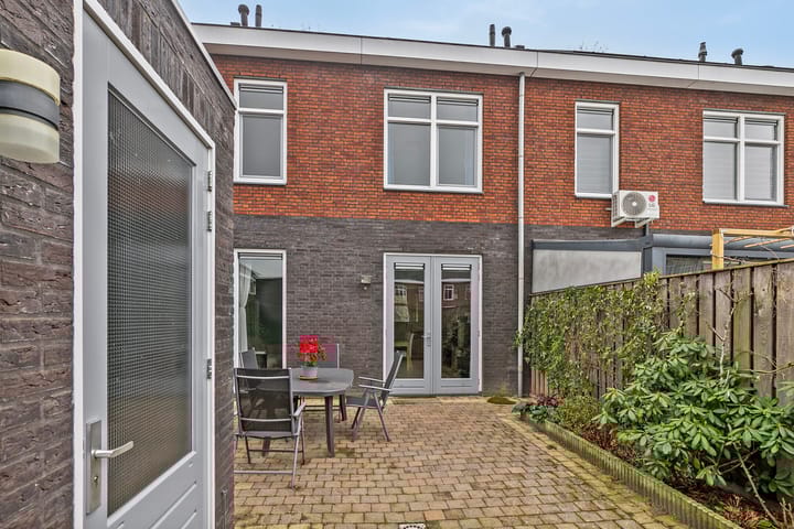 Foto 28 van Prins Karelstraat 107