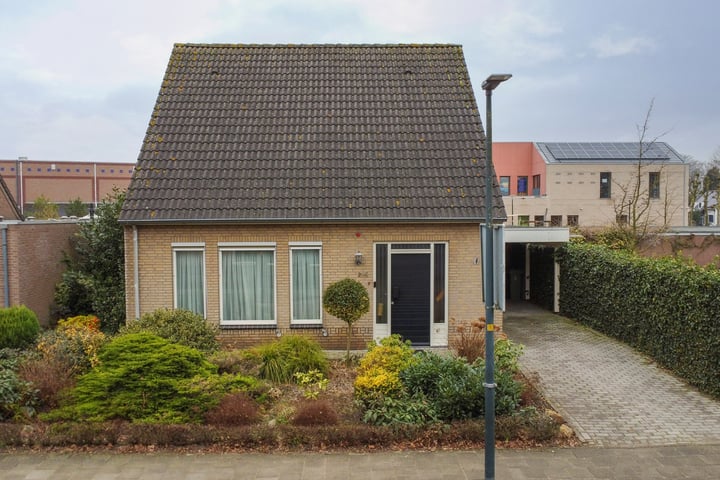 Foto 2 van Bernhardstraat 2-A