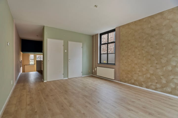 Photo 2 of Wijksestraat 25