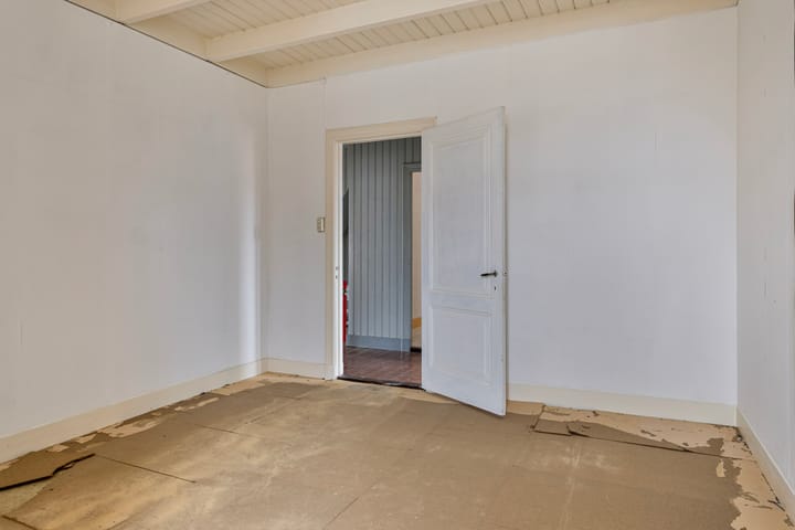 Photo 22 of Burgemeester van Lierestraat 24