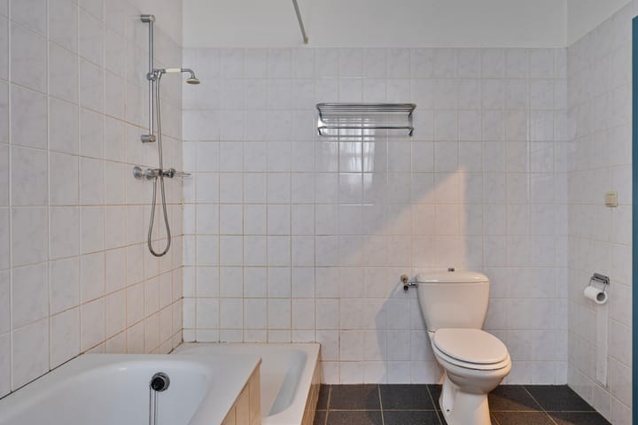 Photo 26 of Burgemeester van Lierestraat 24