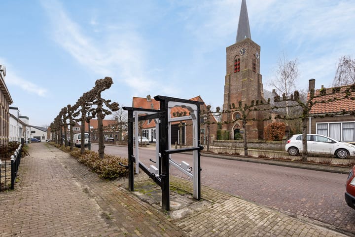 Photo 32 of Burgemeester van Lierestraat 24