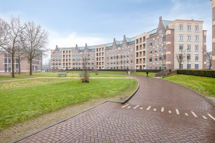 Bekijk foto van Frans Joseph van Thielpark 117