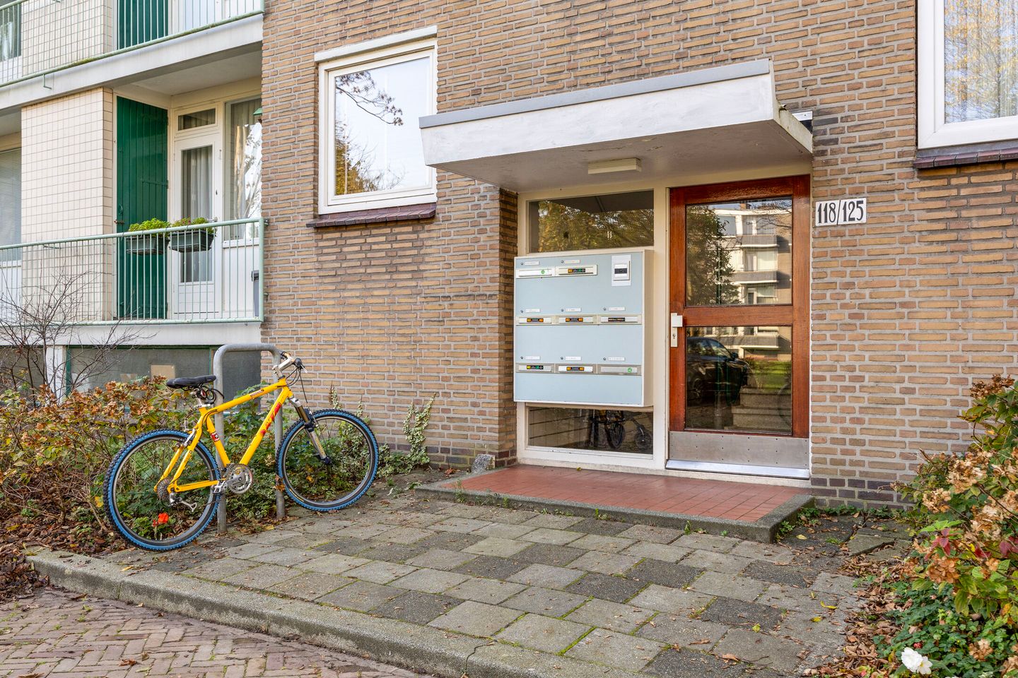 Photo 5 of van Leeuwenstraat 119