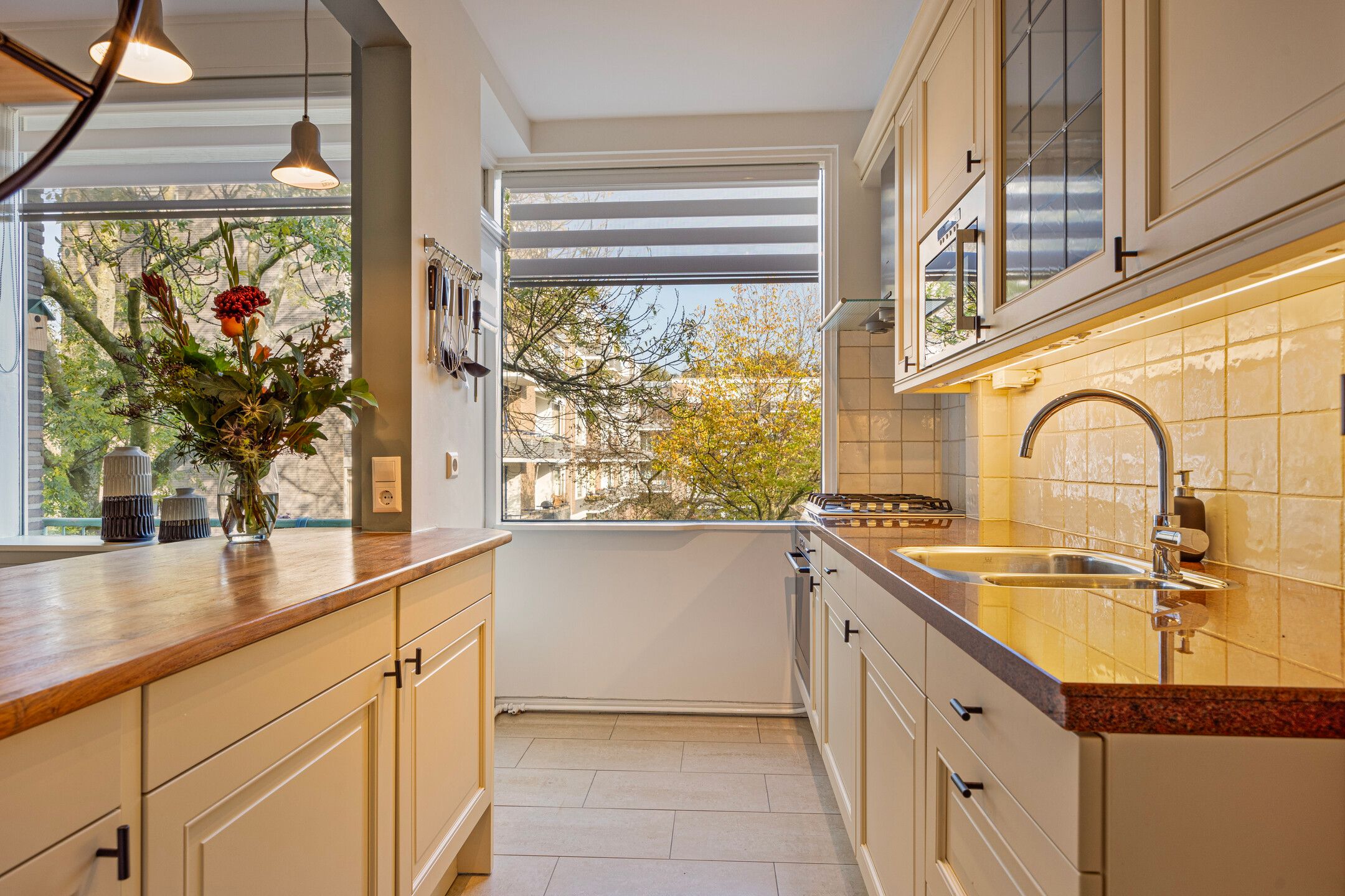 Photo 15 of van Leeuwenstraat 119