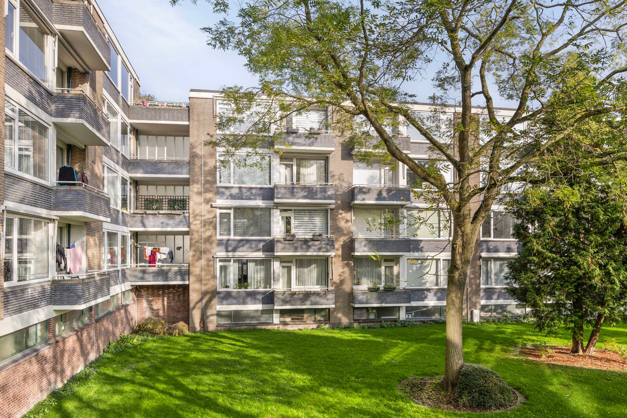 Photo 30 of van Leeuwenstraat 119