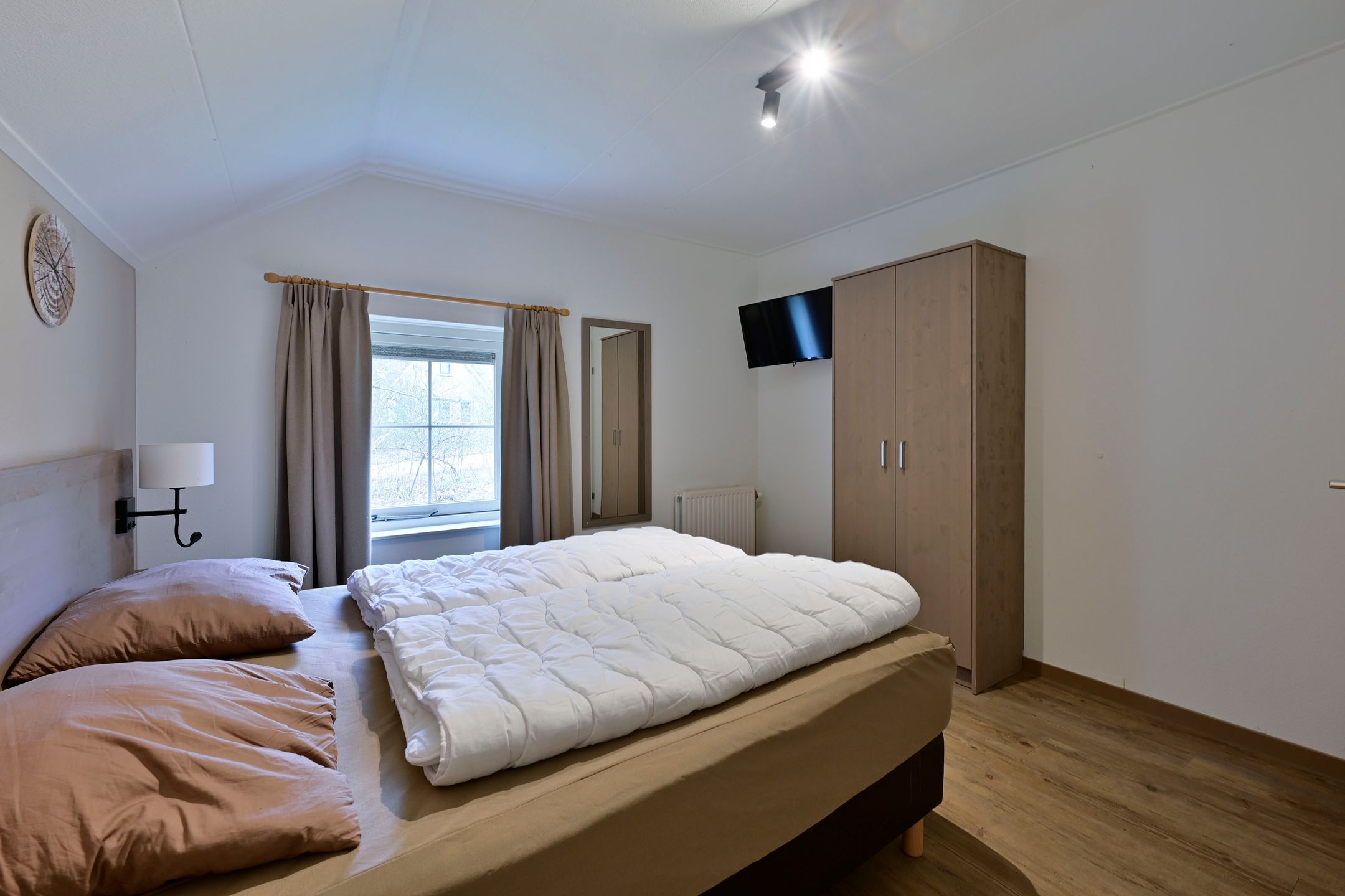 Foto 12 van Landuwerweg 17-345