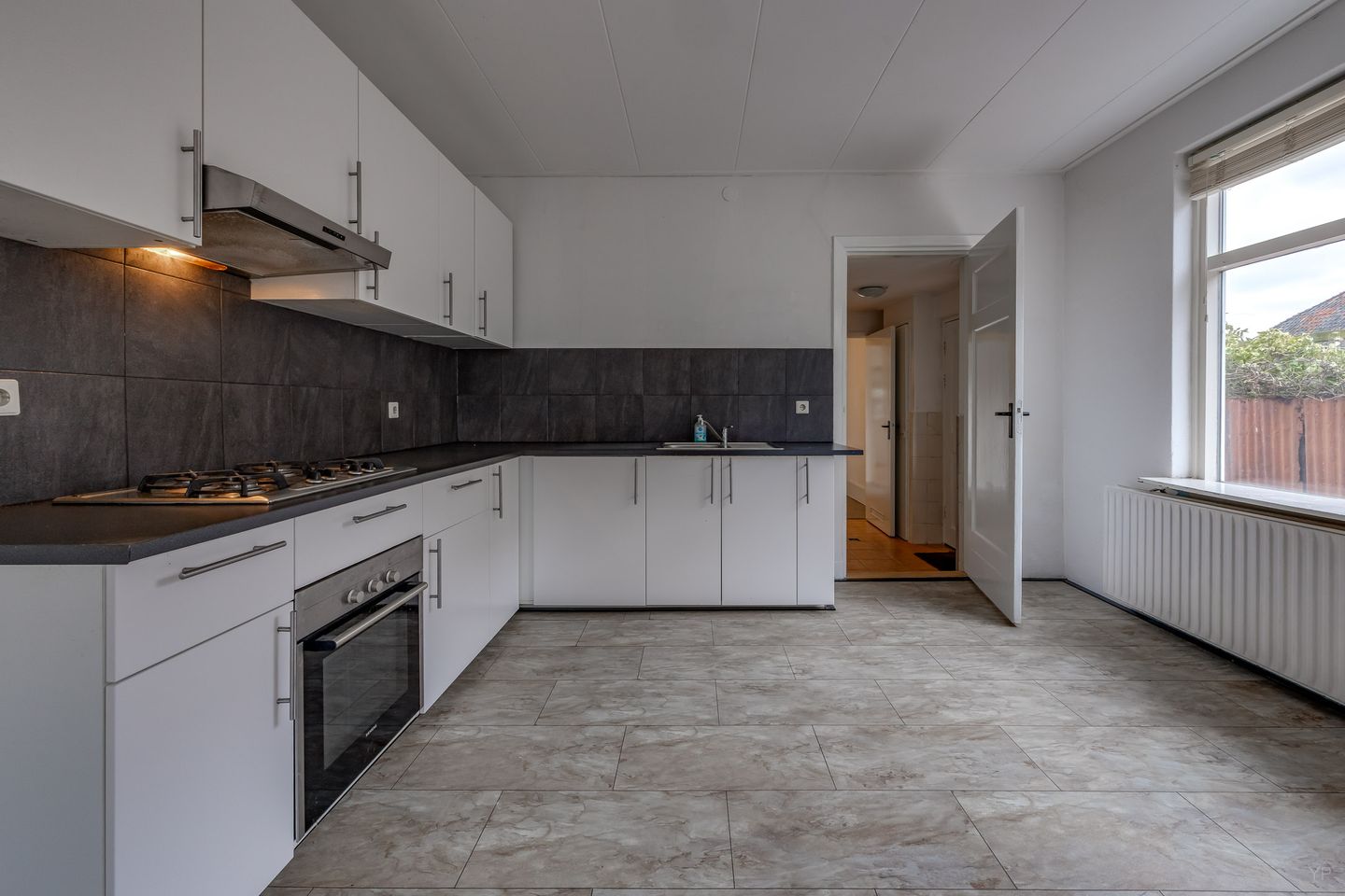 Foto 10 van Schoolstraat 151-B