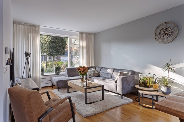 Foto 2 van Burg. Hillenaarstraat 7