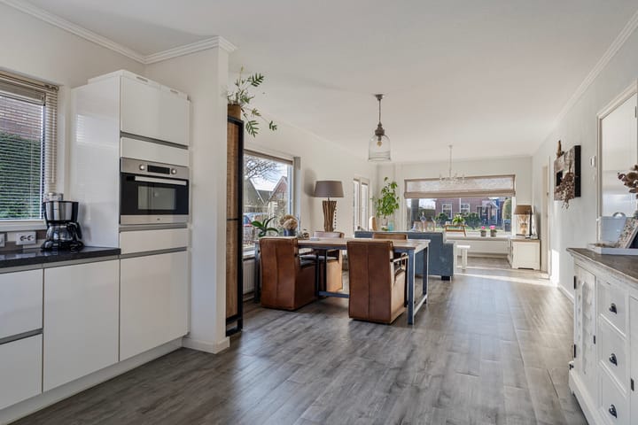 Photo 16 of Van Akenwei 14