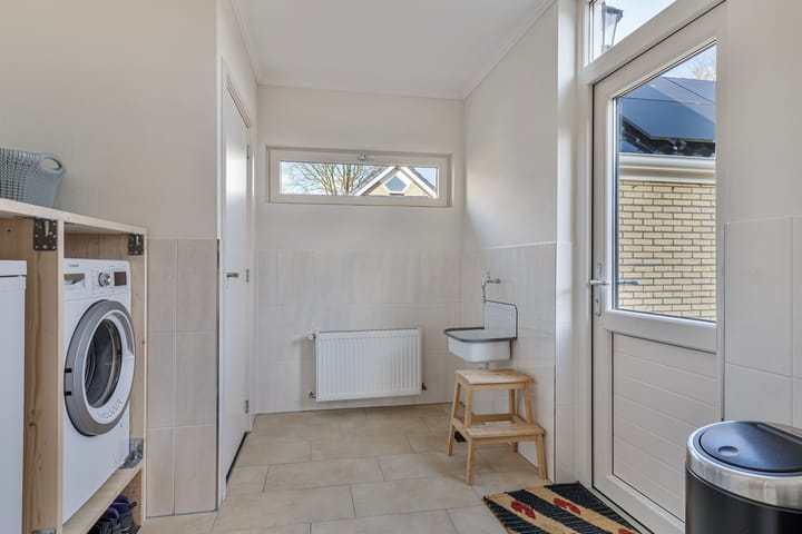 Photo 18 of Van Akenwei 14