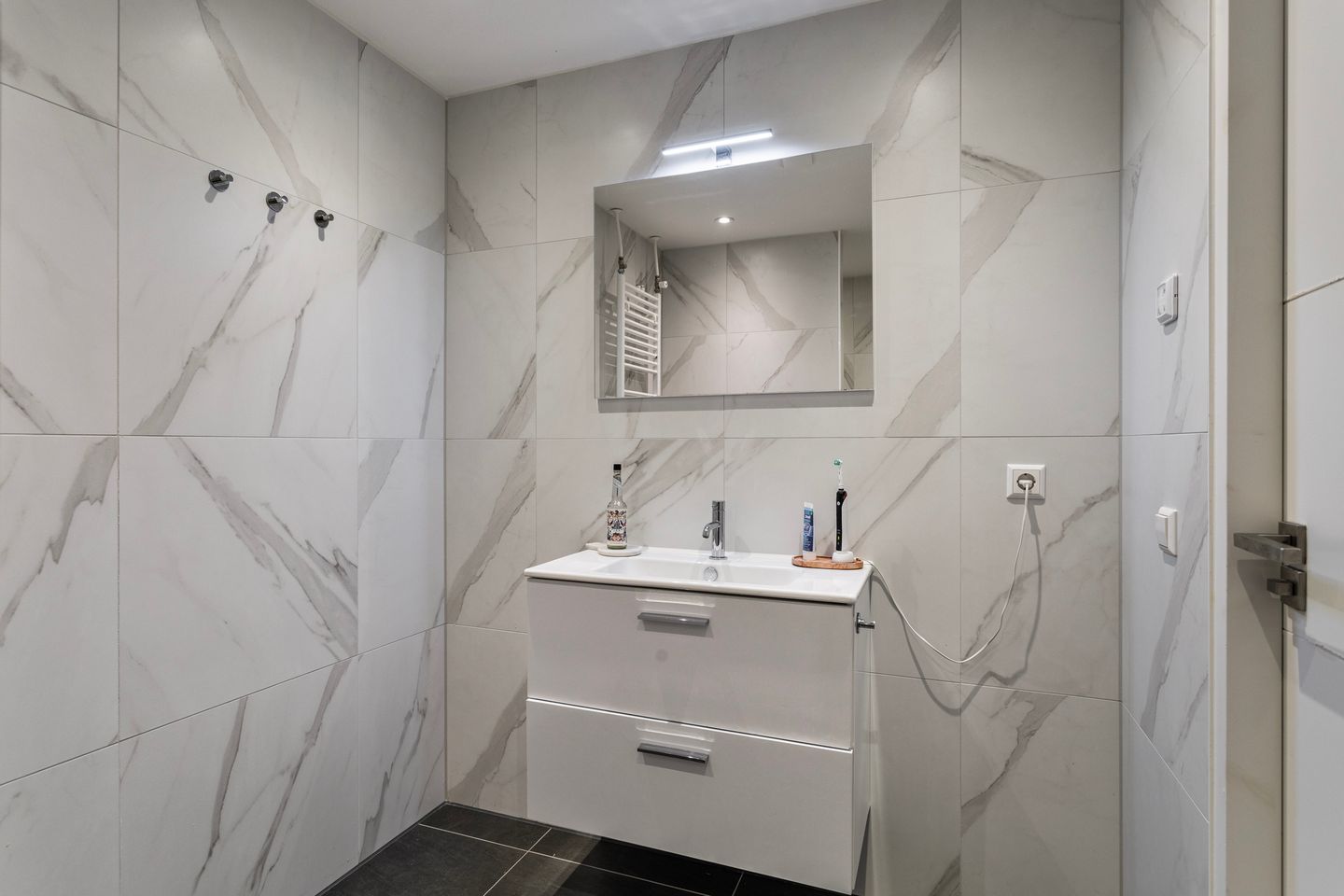 Photo 10 of Koningsweg 16-W