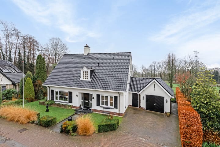 Foto 1 van Cornelia Schefferlaan 11