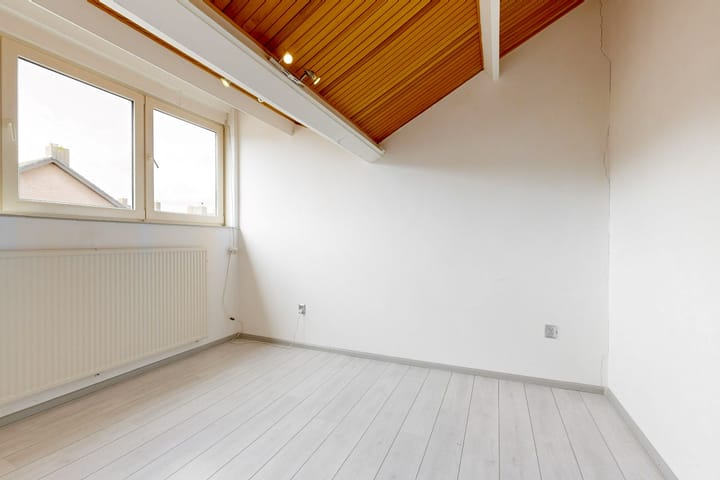 Foto 16 van Esdoornlaan 14