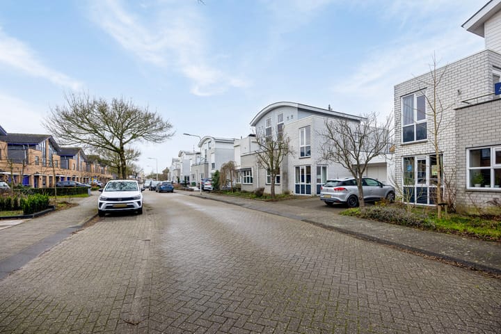 Foto 4 van Jane Addamsstraat 6