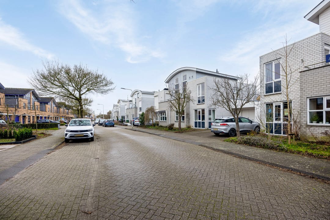 Foto 56 van Jane Addamsstraat 6