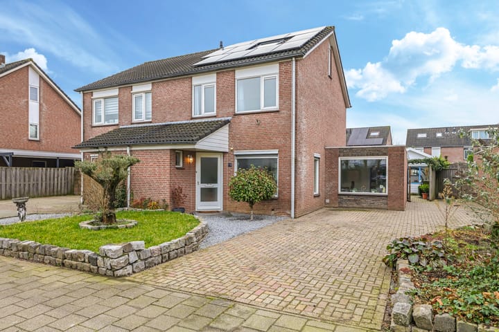 Photo 1 of Stationsstraat 19