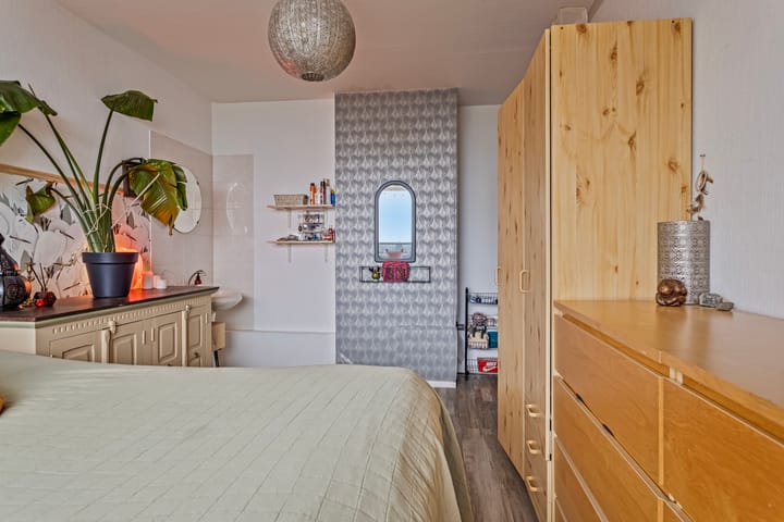 Foto 16 van Veenstraat 152