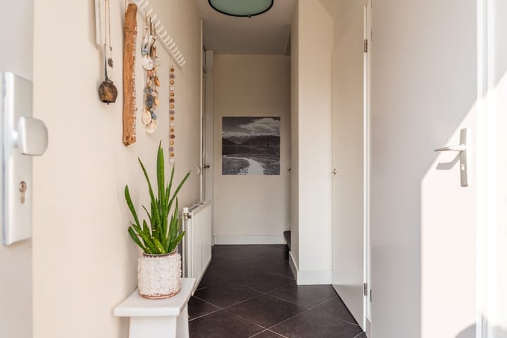 Photo 8 of Johannes Vermeerstraat 23