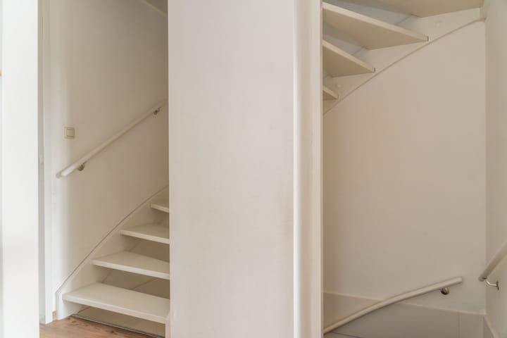 Photo 24 of Johannes Vermeerstraat 23