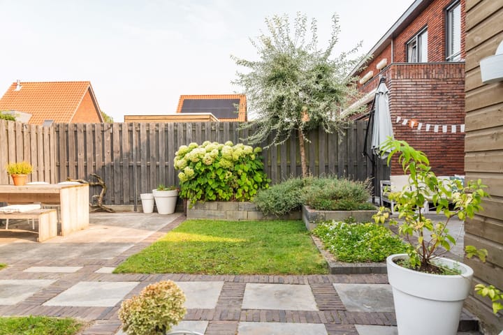 Photo 29 of Johannes Vermeerstraat 23