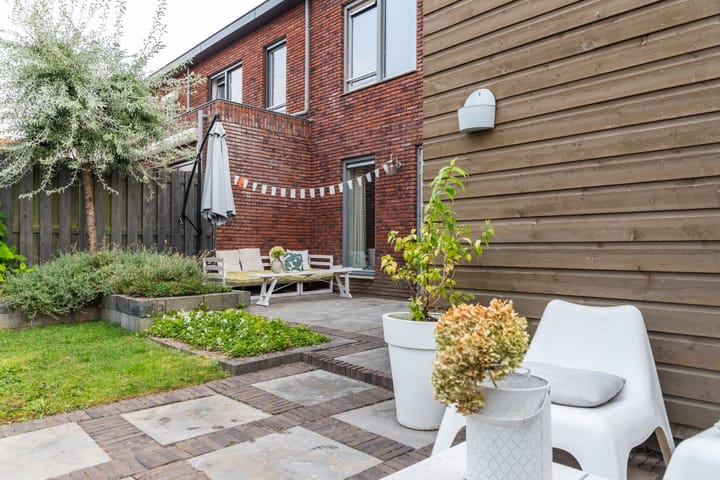 Photo 34 of Johannes Vermeerstraat 23