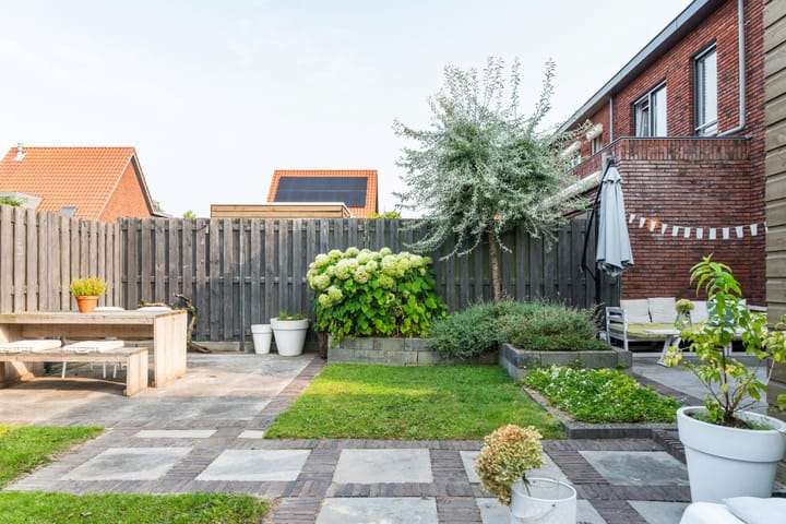 Photo 57 of Johannes Vermeerstraat 23