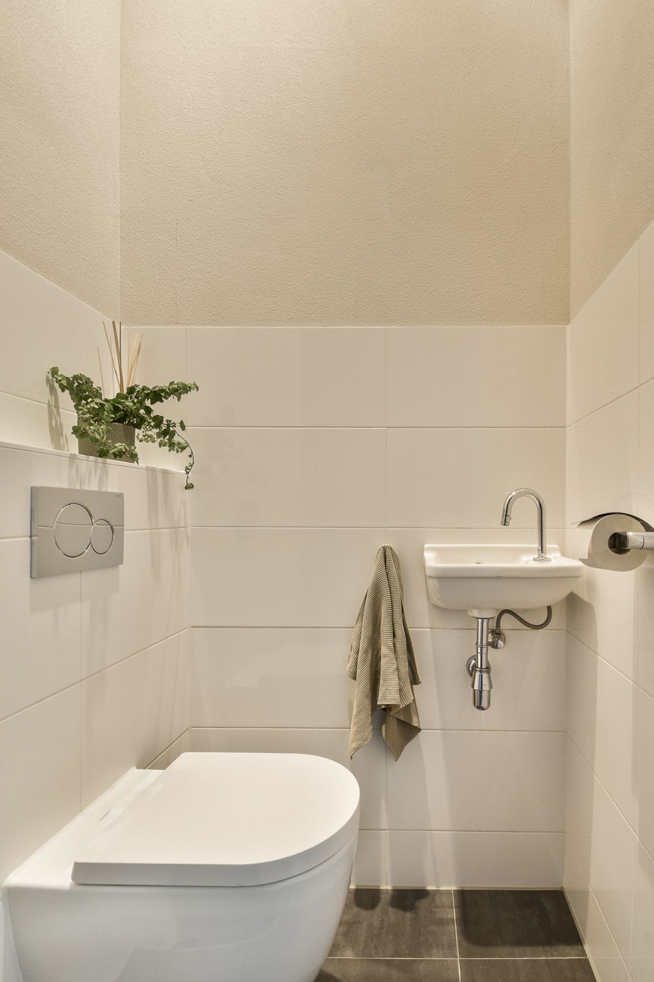 Photo 10 of Willem Dudokhof 221