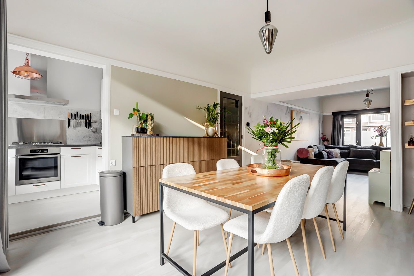 Photo 10 of Burgemeester Knappertlaan 255-A